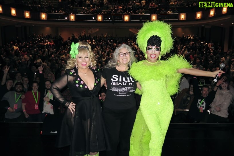 Bianca Del Rio Instagram - THANK YOU ๐ฉท๐๐งก POUGHKEEPSIE and HARTFORD!!!! Next stop is NYC ๐ DEAD INSIDE WORLD TOUR ๐ฉท๐งก๐