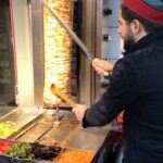 Bilal Hancı Instagram - Tavuk bulursun ama horoz bulamassın 😂😂😂 Köşe Başında