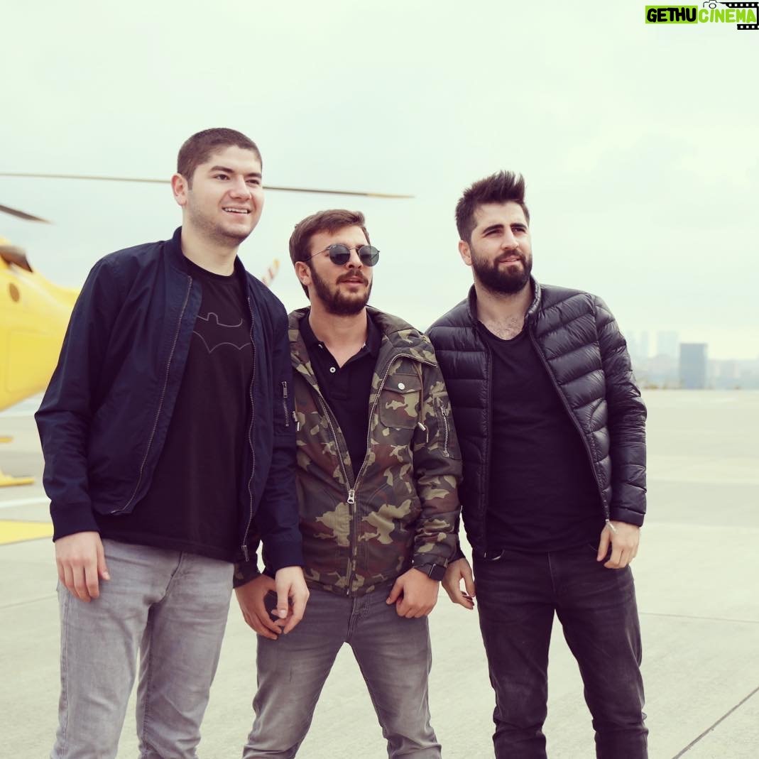 Bilal Hancı Instagram - Bu adamlar nereye bakıyor ?