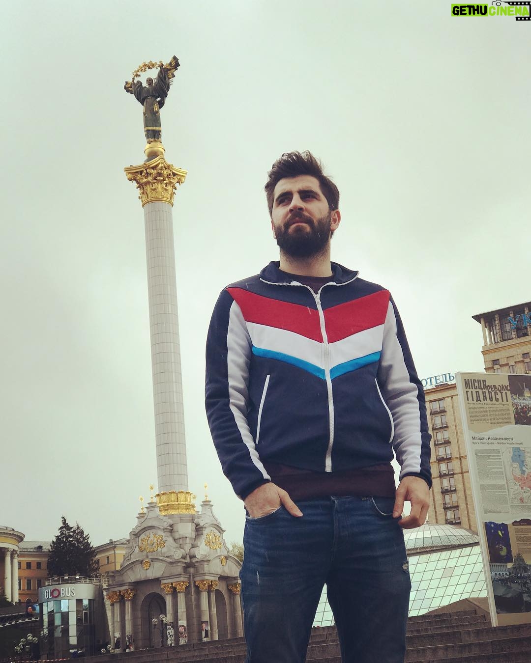 Bilal Hancı Instagram - Ukrayna seversin 😂 Kyiv, Ukraine
