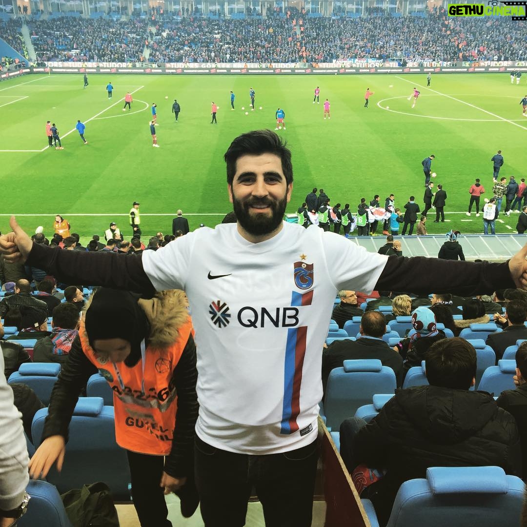 Bilal Hancı Instagram - Sen iste ben yine koşar gelirim sevgili ❤️💙