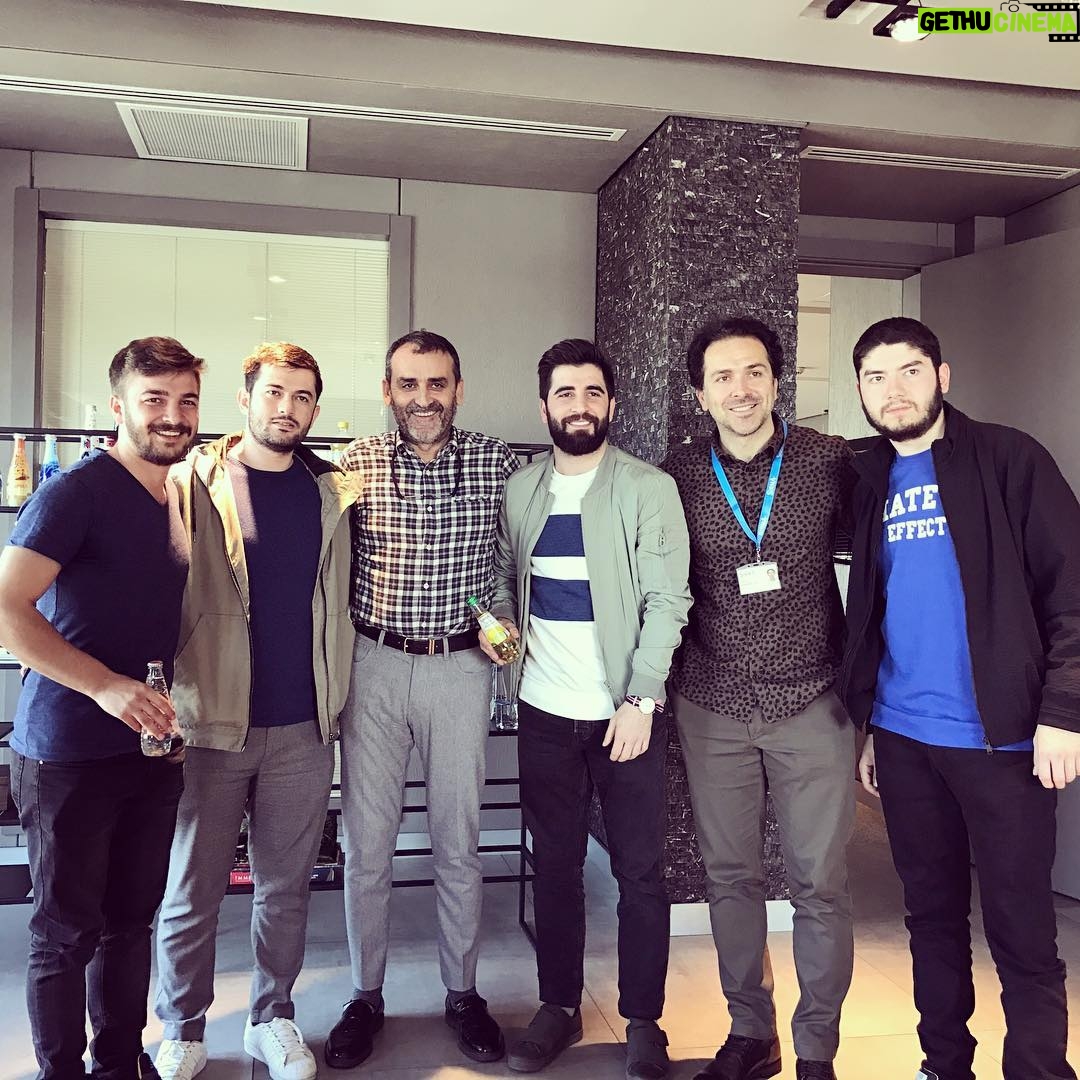 Bilal Hancı Instagram - Güzel işler güzel abiler güzel insanlar feshane gazozunu afiyetle içen İtalyanlara selamlar @sirmagrup Büyükhanlı Plaza - Ataşehir