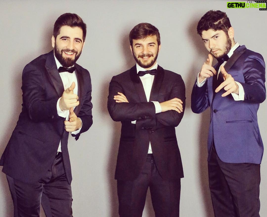 Bilal Hancı Instagram - İyiki varsınız iyiki dostumsunuz iyiki kardeşlerimsiniz Sizi çok seviyorum ❤️ @fatihyasinim @atakanozyurt