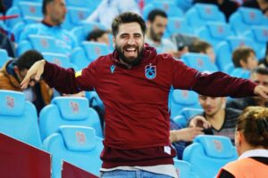 Bilal Hancı Instagram - YARİM |  YARİM /\ Üzdüldün mü  _O~
YARİM |  YARİM /\ Geç bunları  O
YARİM |  YARİM /\