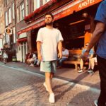 Bilal Hancı Instagram - Neyim ben amsterdama düşmüş bir fındık parçacığı mı ? 🙂 Amsterdam, Netherlands