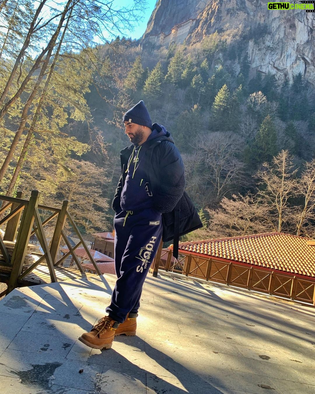 Bilal Hancı Instagram - Anneme İphone aldım ilk çektiği fotoğraflar nasıl :) ? Sümela Manastırı