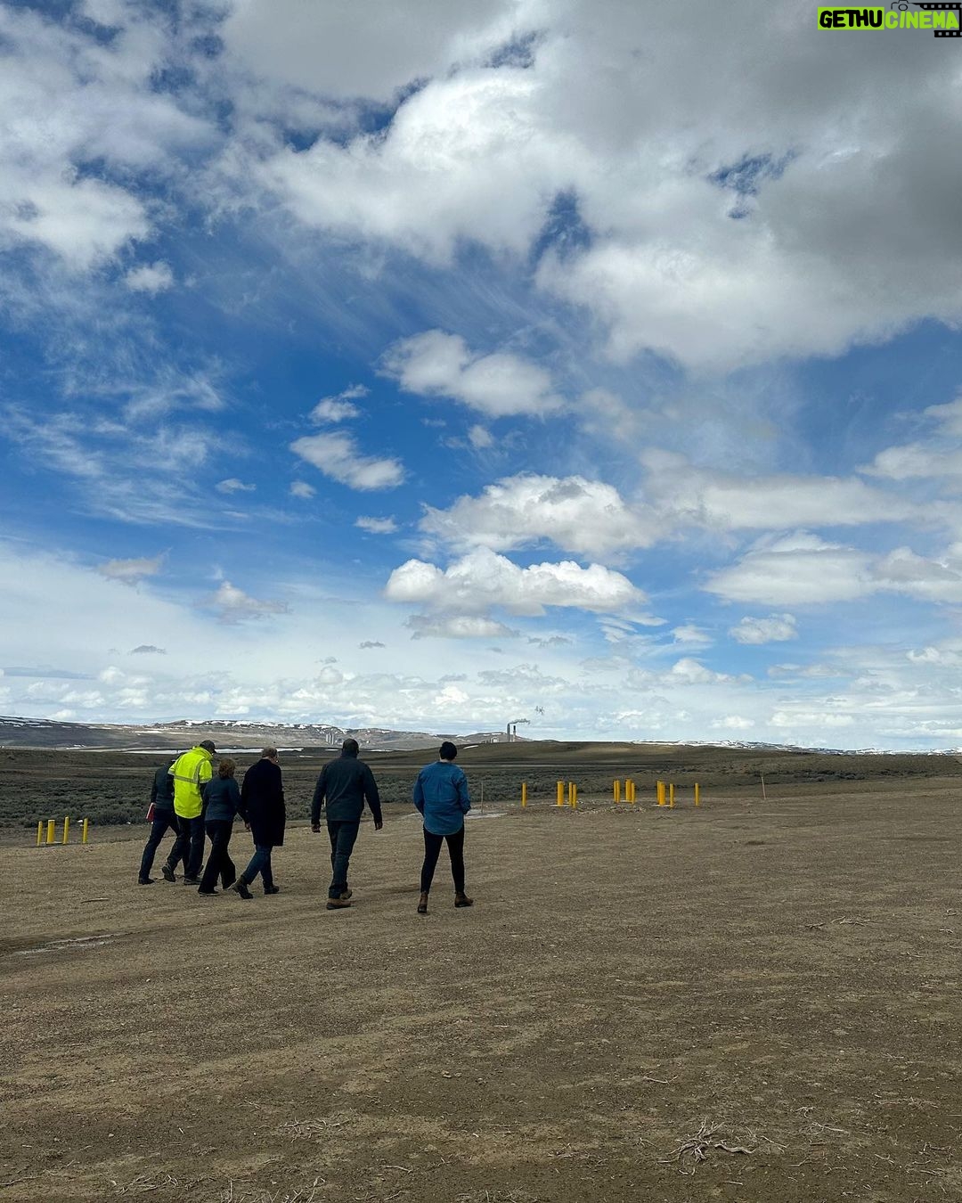 Bill Gates Instagram - I had the best day in Kemmerer, Wyoming. Over a coal plant tour, a site visit of the future Natrium plant, burgers, ice cream, and coffee, I got excited about the clean energy transition and the promise of next-generation nuclear.