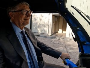 Bill Gates Instagram - I just returned from my visit to India, and I can’t wait to go back again. I love visiting India because every trip is an incredible opportunity to learn. During my travels last week in Mumbai, Delhi, and Bangalore, I met some amazing people who taught me how they are using the power of innovation, science, and collaboration to find solutions to the world’s health, climate, and development challenges.