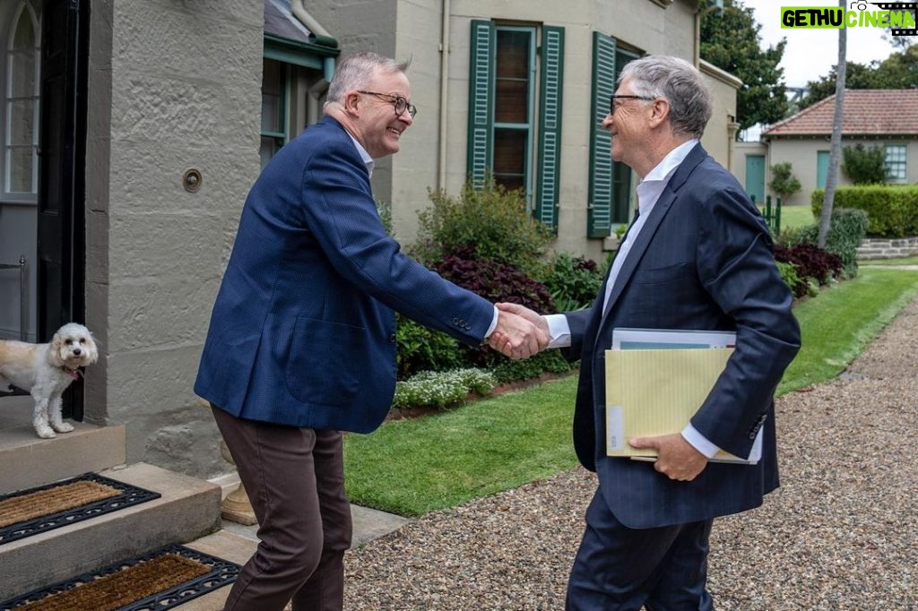 Bill Gates Instagram - What a great meeting with @albomp. Thanks for the thoughtful discussion about climate, energy, and health. Australia plays a big role in building a safer and healthier world. And of course, it was lovely meeting Toto.
