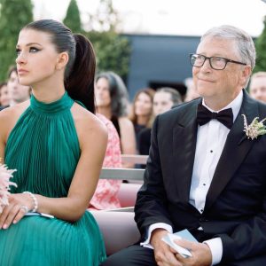 Bill Gates Instagram - One of the greatest joys of my life is watching my kids grow into amazing adults. Happy Birthday, @phoebegates. I’m so proud of you.