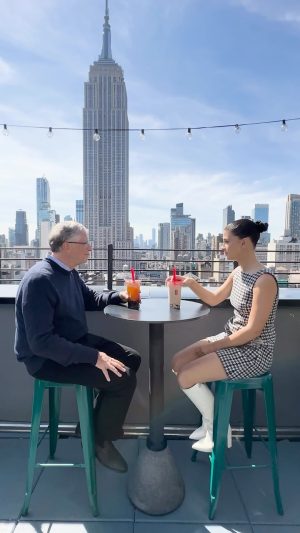 Bill Gates Instagram - Father-daughter bubble tea time.