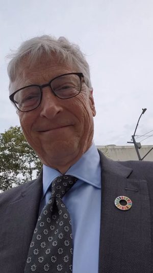 Bill Gates Instagram - Together, we can transform our world by 2030. #Goalkeepers2030