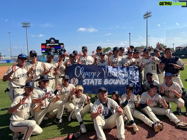 Bill Goldberg Instagram - Down to the #finalfour !! @goldberg21_99 and his #boernechampion #chargers are headed to the #texas #highschool #baseball #statefinals 👏👏👏 So proud of this group of kids and their stellar coaching staff!! #whosnext #spear #jackhammer #letsgo #underdogs