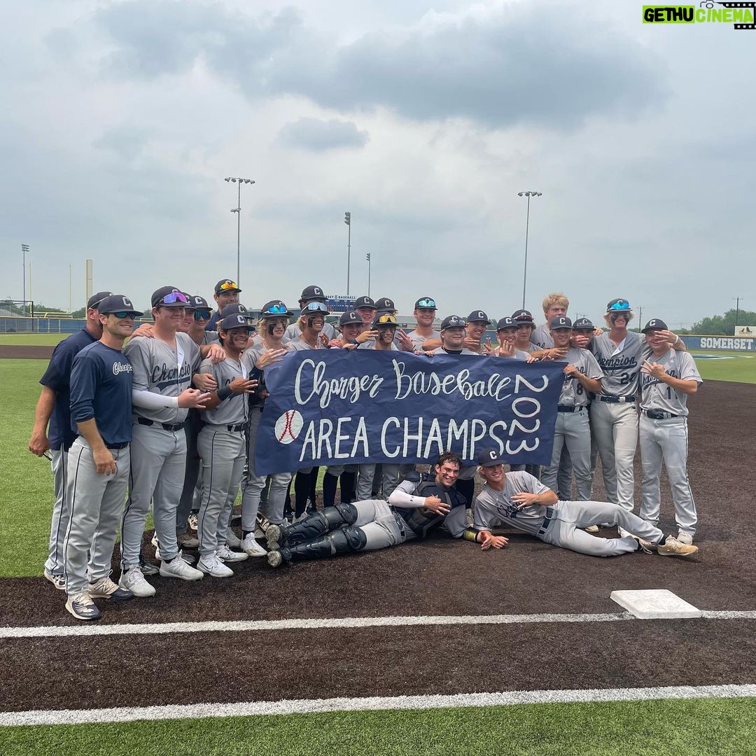 Bill Goldberg Instagram - Great job boys!!!!!! 👏👏👏👏👏 #championchargers #boernechampion Sweeping the first 2 rounds!!!! #letsgo #baseball #highschool #catcher #2024