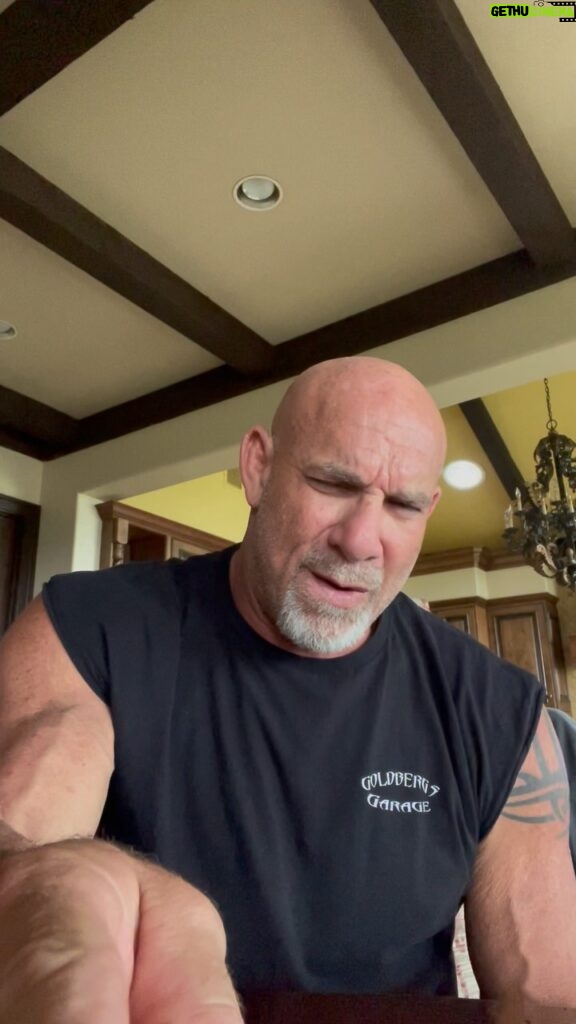 Bill Goldberg Instagram - Looks like #imnext !! #ftlow Europe’s largest #wrestling convention April 29th at the #becarena in Manchester England! BE THERE!! #spear #jackhammer #whosnext @wwe @aew #signing @goldbergsgarage