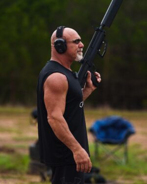 Bill Goldberg Instagram - #zombiehunter with a can! 😂😁 😤#pewpew #shotgun #firearm #keltec #spear #jackhammer #whosnext #firepower #texas #rangeday #gunsofinstagram #movieguns #videogameguns