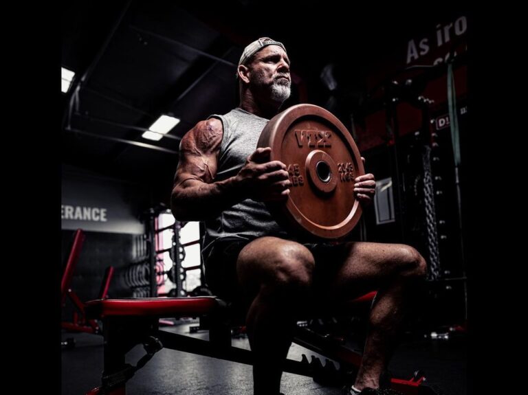 Bill Goldberg Instagram - Don’t follow the pack….LEAD IT!!! Set the standard and exceed your limits…..the payoff is peace. 🙏 #spear #jackhammer #whosnext #fitness #workout #weightlifting #meathead #football #ageisjustanumber #letsgo #training