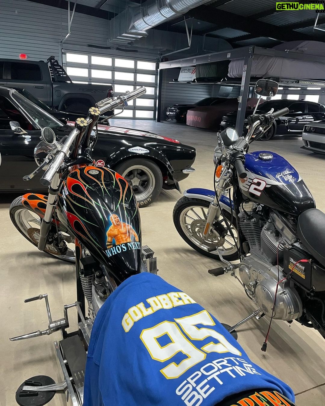 Bill Goldberg Instagram - Yep…. we got bikes too 😉 @harleydavidson @sportsbettingag #spear #jackhammer #whosnext @bunkerbrandingco @goldberg95