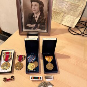 Bill Nye Instagram - Both of my parents were veterans of WWII. Today we honor everyone who serves.