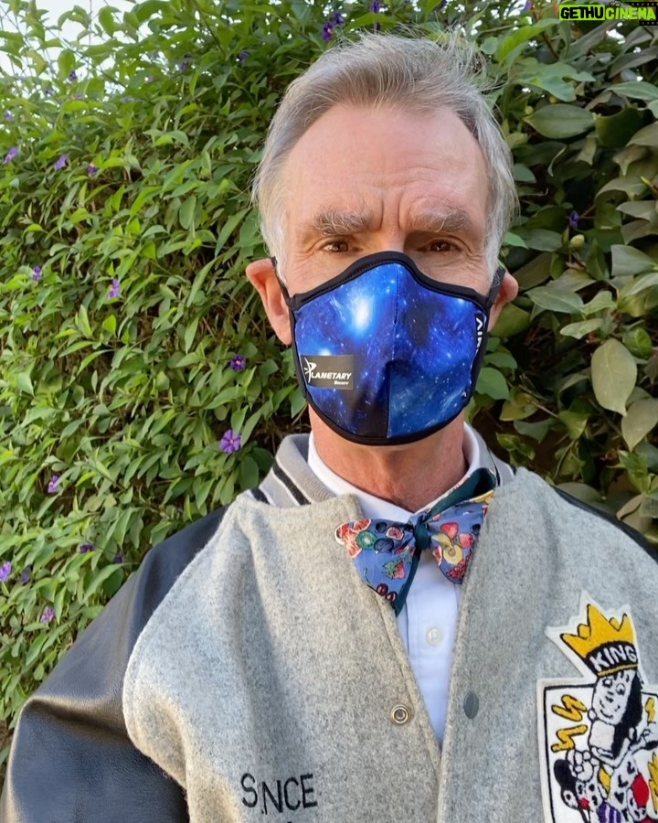 Bill Nye Instagram - There is no doubt that this has been a tough year. Despite all that humankind has gone through the last several months, we still have a lot to be thankful for. So however you are celebrating today, be safe, be well - and wear a mask! Happy Thanksgiving.
