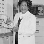 Bill Nye Instagram – ‪Greetings Earthlings. NASA Headquarters is now named for Mary Jackson, the mathematician that helped put humans in space. Space exploration brings out the best in us. #exploreplanets ‬