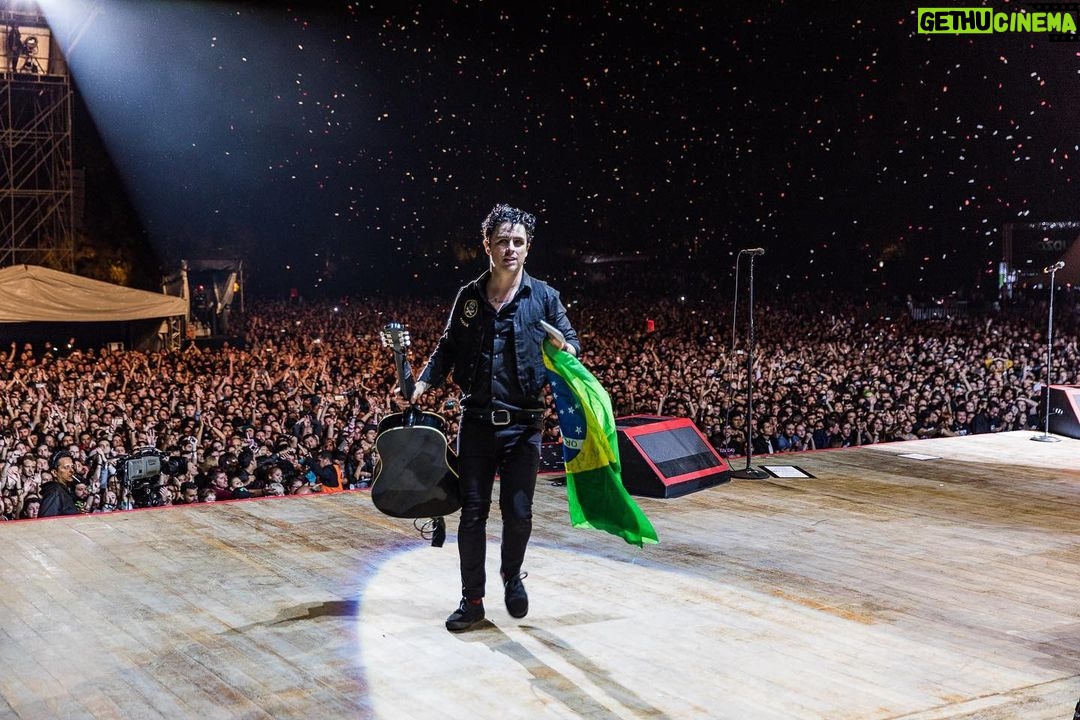 Billie Joe Armstrong - 95.7K Likes - Throwback 2017 🇧🇷