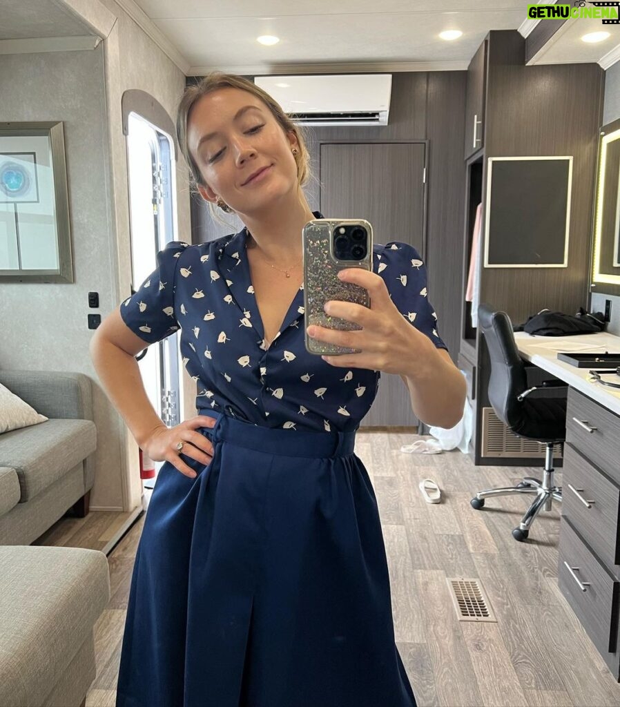 Billie Lourd Instagram - 🩺👩‍⚕️🩺@ahsfx episodes 3 & 4 are out tonight so in classic me fashion I just haaaad to post this #selectionoselfies o me as #drhannah #hannahnotmontana