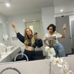 Billie Lourd Instagram - 🏝🎟🏝#mewd cause @tickettoparadise is out tonight❕swipe 4 a selection of photos of me living my absolute truth #downunda #pumpingonbeaches #drinkingmultipledrinksatonce with @kaitlyndever & @madydever #goldcoastcranin with @lucasnbravo and #embarassing @avstenrydell with aggressive #youthfulposing #toinfinitypoolsandbeyond Ticket To Paradise