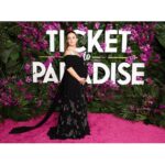 Billie Lourd Instagram - 🌺🤰🏻🌺 custom @louisvuitton by 👑 @nicolasghesquiere for the @tickettoparadise premiere last night 🖤