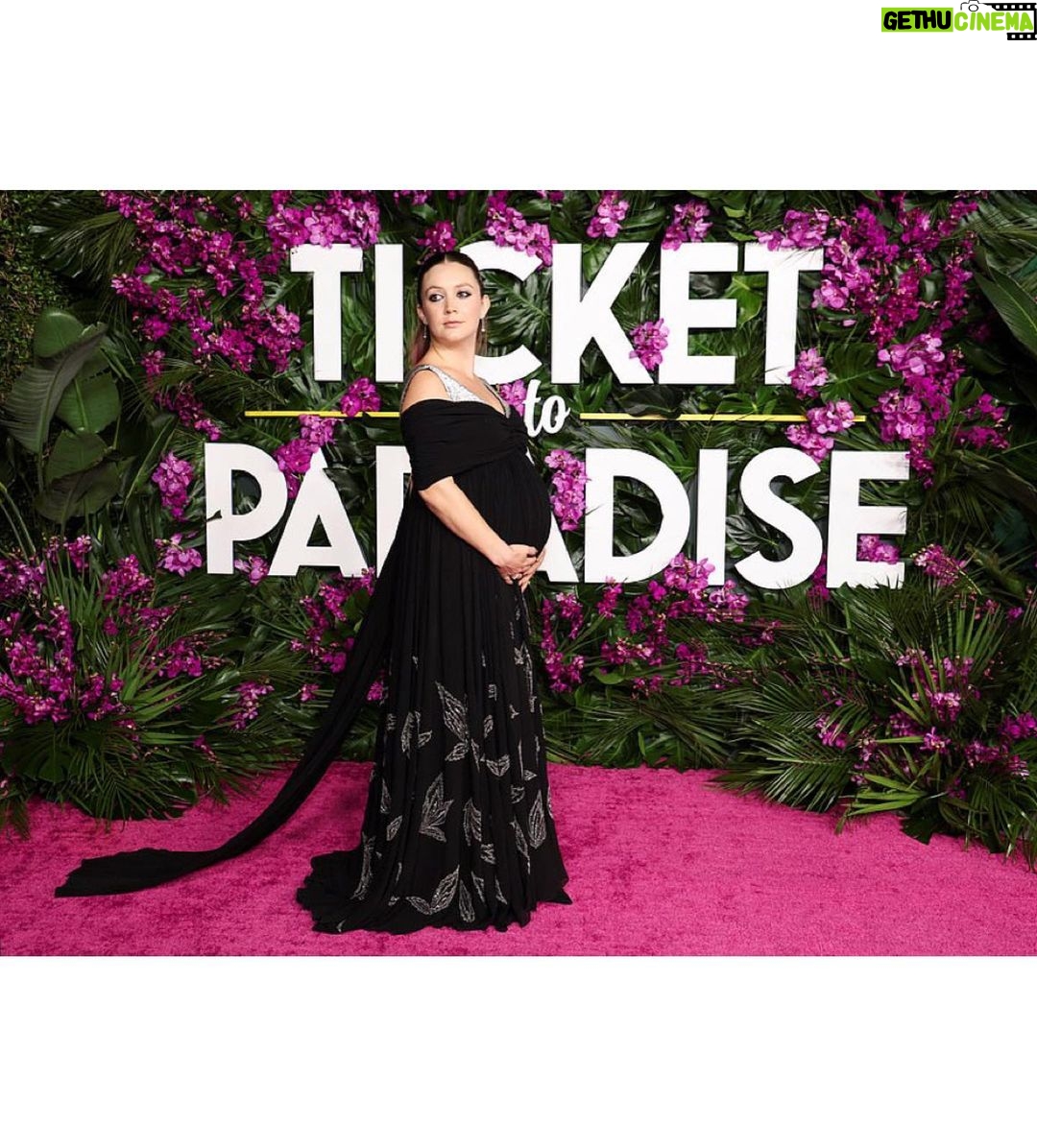 Billie Lourd Instagram - πΊπ€°π»πΊ custom @louisvuitton by π @nicolasghesquiere for the @tickettoparadise premiere last night π€