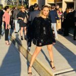 Billie Lourd Instagram – 🙏🏼🌅🙏🏼Took a bunch o #blaséontheoutside pics but felt mega #blessedontheinside to be at @nicolasghesquiere ‘s magical @louisvuitton show in #stayclassysandiego Salk Institute