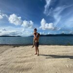 Billie Lourd Instagram - 🌤🌊🌤#thankful #youraisemeup #soicanstandonmountains #youraisemeup #towalkonstormyseas #shoutouttojoshgroban #forthesepowerfullyrics #DIDF