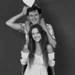 Billie Lourd Instagram - ❤️👑❤️HAPPY #parentalanniversary TO THIS D (#damn) A (#angelic) D (#dude) @avstenrydell !!! #petitiontomakeparentalanniversaryathing