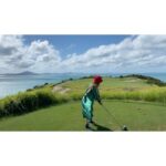 Billie Lourd Instagram - ⛳️🌅⛳️do u even golf bro?!? #golf #beautifulholes #badlycomposedtreeposewherevershegoes GOLF.com