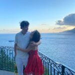 Billie Lourd Instagram - 🌅💃🏻🌅#blaséontheoutsideblessedontheinside #positanheaux #boobfountain Positano