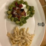 Billie Lourd Instagram - ❤️🇮🇹❤️#roaminrome #umseeindacolosseum #pasta #pasta #morepasta #itsitaly #pastasisters Pasta Inn