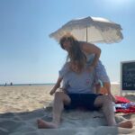 Billie Lourd Instagram - 🤕😻🤕#happyearlybday2me and as the kids say this is #howitstarted SWIPE 4 #howitsgoing @avstenrydell surprised me with this inCrEdiBLe early bday picnic on the beach 😭💕#ilovehimsomuch …then I decided it would be a #cuteidea to hop on a @bird scooter. My #cutieidea ended up being the #oppositeofcute when I #bustedmyassontheassphault PSA don’t go on #birdscooters kids they’re dangerous af and go way too fast!!! Thank u for listening to this PSA may the force be with my face / potentially broken hand / swollen af knee also thank u to everyone at UCLA urgent care you guys are the #GOAT for bandaging up this old lady (in other news thank you for all the birthday love!!! Seeing your posts makes being in #severepain much less painful ❤️) pps fuck u bird scooters #flipthebird2bird ppps shout out to my body and its reflexes for protecting me from a much worse fate #reflexflex
