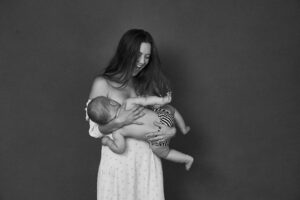 Billie Lourd Instagram - 💕9️⃣ ♏️🅾️♑️✝️♊️💰💕#iNsTaGrAm vs #reality of breastfeeding a 9 month old