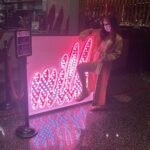 Billie Lourd Instagram – 🦵🏼👩‍❤️‍👨🦵🏼#parentsnightout means forcing @avstenrydell 2 take a bunch of #touristypics of you puttin your #legup #allovervegas and #runningdownupescalators (special shout out to GrandMa @aenclade and PopE @erickb310 4 hangin upstairs with the kid while we acted like kids) and yes I’m #doublefistingmilkbar #longestcaptionevergoesto Youth