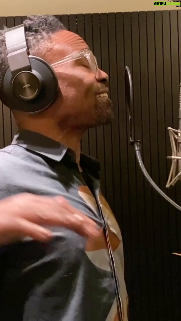 Billy Porter Instagram - The “Broke a Sweat” behind-the-scenes video is up now on my YouTube channel. The video takes you from the recording studio to the rehearsal studio to live on stage during the Black Mona Lisa Vol. 1 tour! Click the link in my story to watch! 👀📺✨