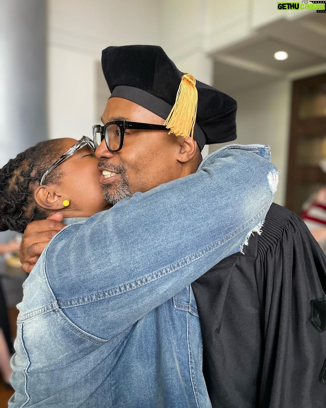 Billy Porter Instagram - Screaming Happy Birthday to my baby sister and best friend, confidante, protector @mmpeanut1922! 💕 🎂🎁🎉🥳