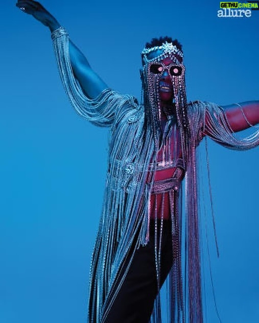 Billy Porter Instagram - Flashing back to my Feb 2020 @allure magazine cover. “Flamboyance was a silencing mechanism for a long time with me. Flamboyant was code for ‘You’re a f*ggot, and we don’t want you.’ Flamboyant was a word that was used to marginalize me and pigeonhole me and keep me in a box. You get in the room, you give them flamboyant, and then they come back to you with, ‘He’s too flamboyant.’ And that’s when I started to want to m*rder people.” One day, while watching an Oprah TV special featuring Maya Angelou and Iyanla Vanzant, he heard one of them mention the importance of shifting your mindset toward service to others. Then, one of the three claimed, the rest will work itself out. Something in that thought clicked for Porter. From across the table, his eyes grew wide with a mock realization: “It’s inside of your authenticity. The very thing that everybody’s telling you is wrong is exactly what you have to be.” I am #BlackHistory I am the #blueprint #historymaker #fashionfriday #fbf