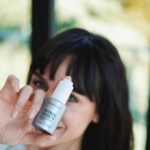 Birce Akalay Instagram - Neutrogena’nın Retinol Boost ailesi, cildinizde muazzam bir değişim sağladıysa, Retinol Boost+ ürünleriyle tanışmanın zamanı geldi! 🌟💙✨ Bu ürünler, cildinizin ihtiyaç duyduğu bakımı bir üst seviyeye taşıyarak, Retinol Boost deneyiminizi daha da geliştiriyor. Her ürün, kendine özgü bir katkı sağlayarak bir arada kullanıldığında cildinize mükemmel bir denge sunuyor. Retinol Boost+ ile cildinizdeki değişimi bir adım daha ileri taşıyabilir ve daha yüksek retinol oranlarıyla daha etkili sonuçlar elde edebilirsiniz. Cildimi canlı tutmak için benim tercihim tabii ki Neutrogena! #işbirliği