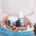 Birce Akalay Instagram - Neutrogena’nın Retinol Boost ailesi, cildinizde muazzam bir değişim sağladıysa, Retinol Boost+ ürünleriyle tanışmanın zamanı geldi! 🌟💙✨ Bu ürünler, cildinizin ihtiyaç duyduğu bakımı bir üst seviyeye taşıyarak, Retinol Boost deneyiminizi daha da geliştiriyor. Her ürün, kendine özgü bir katkı sağlayarak bir arada kullanıldığında cildinize mükemmel bir denge sunuyor. Retinol Boost+ ile cildinizdeki değişimi bir adım daha ileri taşıyabilir ve daha yüksek retinol oranlarıyla daha etkili sonuçlar elde edebilirsiniz. Cildimi canlı tutmak için benim tercihim tabii ki Neutrogena! #işbirliği
