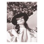 Birce Akalay Instagram - ______ That book is finished my dear friend. You have once again charmed and healed me with your surprise rooms of your soul.. I'll be eternally grateful. ..The London Blue Butterfly saluted the snakes in the mirror, flew out of the cocoon again and never forgot her loved ones.. @dilarakarabay 🪐 Simurg Inn
