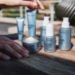 Birce Akalay Instagram - Neutrogena'nın Retinol Boost ailesiyle tanıştıktan sonra, cildimdeki değişim gerçekten muazzam oldu! 🙏🏼💙✨ Bu yıl boyunca kullandığım tüm ürünler, günden güne benim için birer güzellik ritüeline dönüştü. Retinol Boost ailesi, cildimin ihtiyaç duyduğu bakımı 4 mevsim eksiksiz bir şekilde karşılıyor. 🌸🌞🍁❄️ Her ürünün kendine özgü bir katkısı var ve bir arada kullanmanın, cildime sağladığı dengeyi hissetmeyi çok seviyorum. Zaman ayırmak ve bu ürünlere güvenmek, gerçekten güzel bir geri dönüş almak demek! 🌝 Siz de cildinize özel bir bakım yapmak istiyorsanız, yeni yılda bu aileyi keşfetmelisiniz. @neutrogenaturkiye #işbirliği