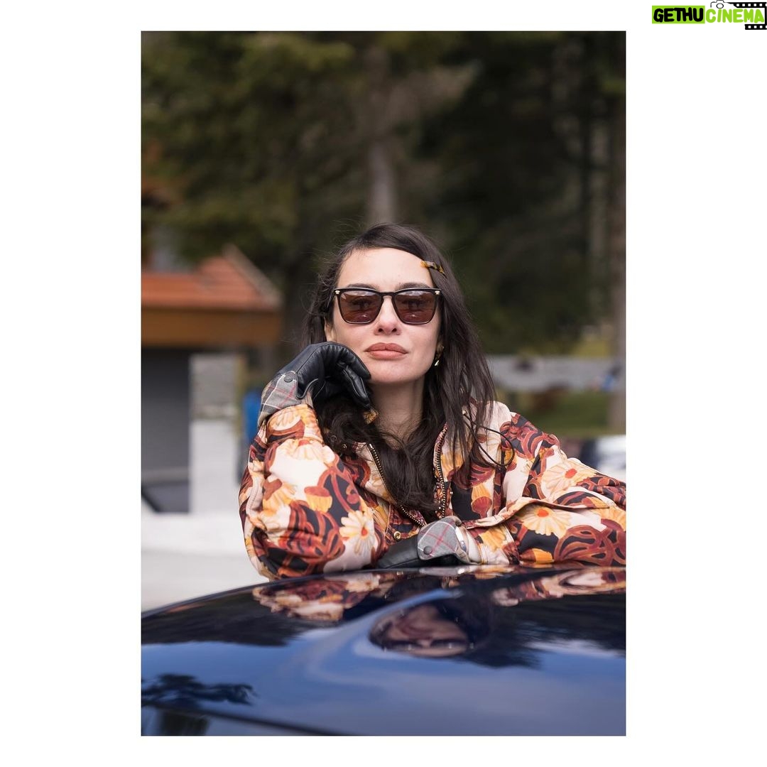 Birce Akalay Instagram - Evde denemeyin. 😎 #kendiyleyarışanlara Thank you to all Alpine Cars Türkiye Team! You were absolutely Marvelous! @alpinecars_turkiye Special thanks to our champion rally pilot Koray Muratoğlu, the pride of our country. Even for 3 minutes, it was a great experience to be your co-pilot. Let’s catch up more often! 🏎️ @ozzlemkilickaya @tohumistanbul @ozansavas._ @illusionistdigitalartstudio @koraym @sailloft_tr #işbirliği