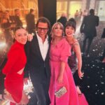 Birce Akalay Instagram - ______A mesmerising celebration night with beloved ones at the 50th anniversary of Beymen. 🥂 #goldenopulence Thank you & Congrats! Dear @beymen __________ Also many thanks to my magic handed heros for making me feel so beautiful tonight! @buraksanuk & @hakankulturofficial & @feritbelli #davet Çırağan Palace