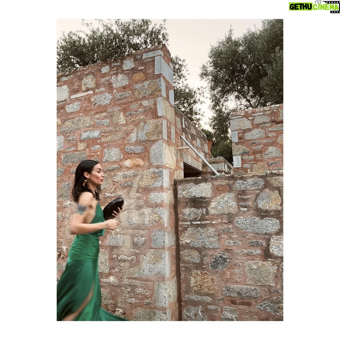 Birce Akalay Instagram - for the summer nocturne. 🦚 Thank you my dear friend @serli.kecoglu & @closhboutique ‘s beloved people. since 2oo8 Bodrum, Mugla