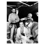 Birce Akalay Instagram - _____ A few days ago in a galaxy far, far away dump. The 8 horsemen of the apocalypse .👽 Ayrıca unutmayın ki; « Yosunlu sangrialar yalnız deniz kızları içindir. » Ve Sefasevenler Klübü Asbaşkanı elbette onu sona sakladım. 🪭 Anyways I hope you also have friends who recognise you when you spread your wings. Xxx See you soon with our new campain.. İzmir, Turkey
